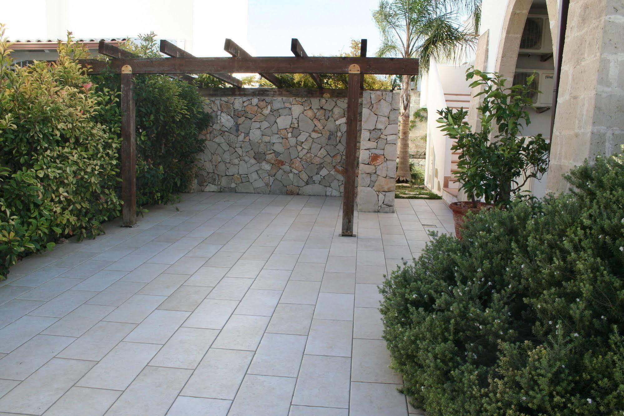 Residence Quattrocolonne Santa Maria al Bagno Exterior photo